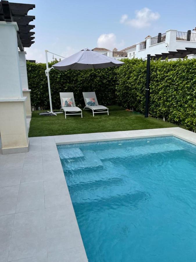 Fantastica Con Piscina En Gran Golf Villa Roldan